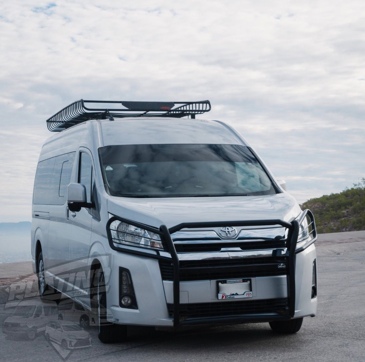 Toyota Hiace 2022